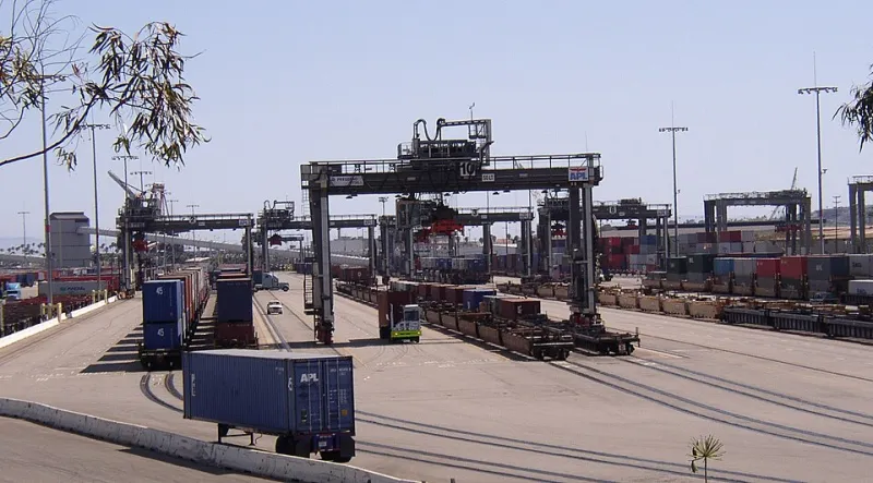 The Speed Illusion: How Ocean-Rail Combinations from Vietnam Are Outpacing Air Freight for Some US Importers