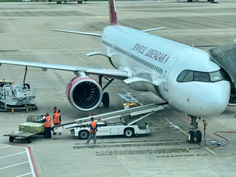 Rate Spikes Don't Have to Be Surprises: Planning Your Vietnam Air Freight Budget Around 2025 Peak Season